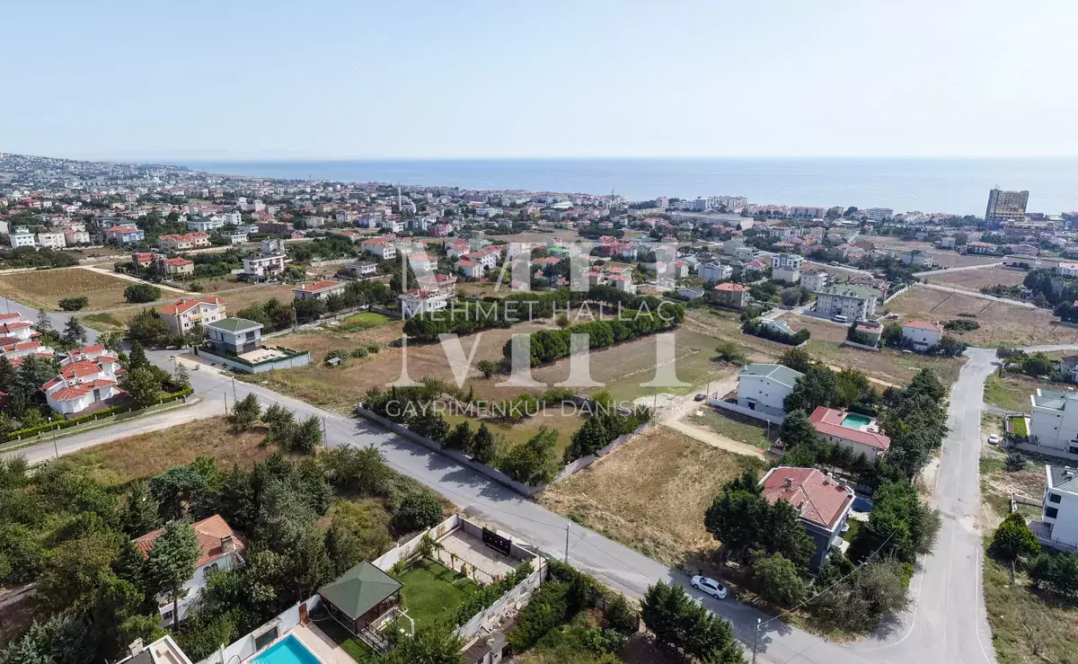 B.çekmece Kamiloba’da 3 Kat Konut İmarlı 1536 m2 Arsa