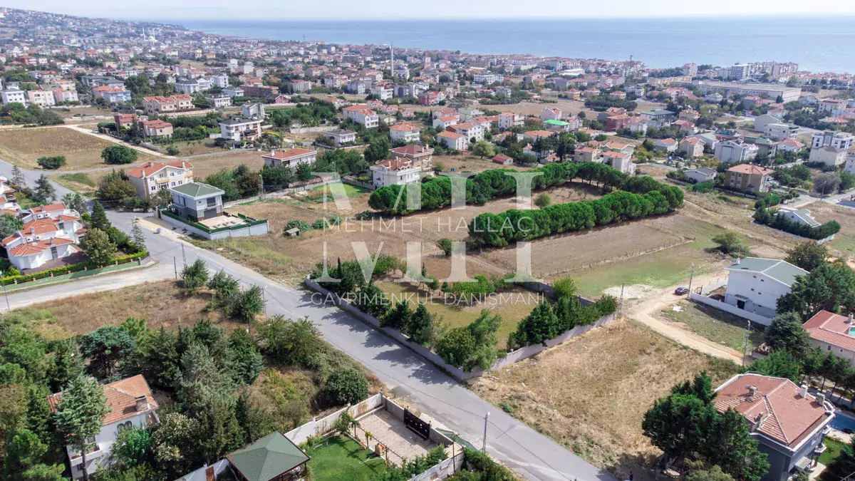 B.çekmece Kamiloba’da 3 Kat Konut İmarlı 1536 m2 Arsa