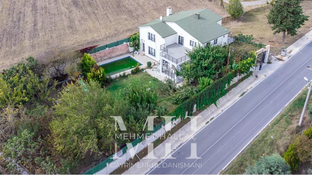 Silivri Büyüksinekli de 1068 m2 Arsa İçinde 7+2 Villa Silivri Büyüksinekli de 1068 m2 Arsa İçinde 7+2 Villa