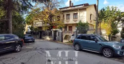 Bakırköy Florya’da Geniş Bahçeli ve Havuzlu 550 m² Lüks Villa