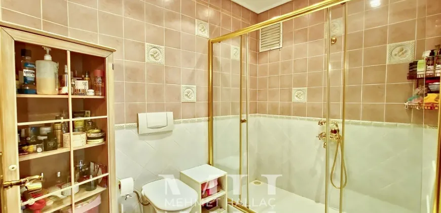 Bakırköy Florya’da Geniş Bahçeli ve Havuzlu 550 m² Lüks Villa