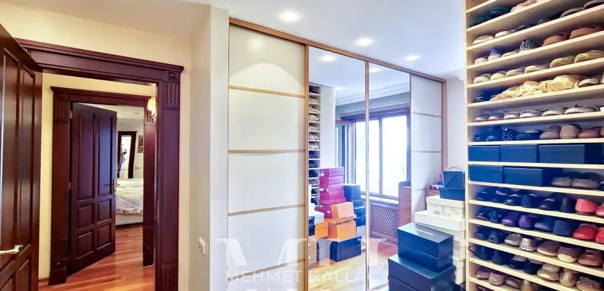 Bakırköy Florya’da Geniş Bahçeli ve Havuzlu 550 m² Lüks Villa