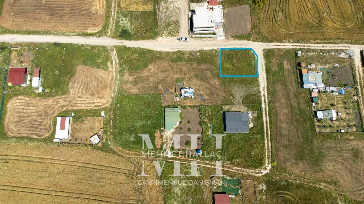 Çatalca Gökçeali Mahallesinde Merkeze Yakın 300 m2 Arsa Çatalca Gökçeali Mahallesinde Merkeze Yakın 300 m2 Arsa