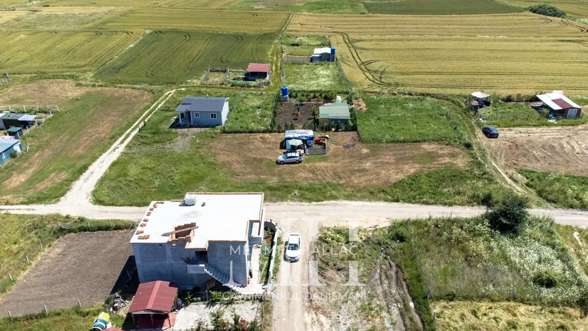 Çatalca Gökçeali Mahallesinde Merkeze Yakın 300 m2 Arsa Çatalca Gökçeali Mahallesinde Merkeze Yakın 300 m2 Arsa