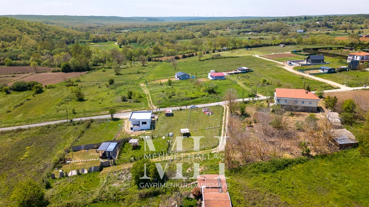 Çatalca İhsaniye Mah. 300 m2 Hisseli Arsa