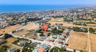 Büyükçekmece Kamilobada Satılık Villa İmarlı 1.303 m2 Arsa