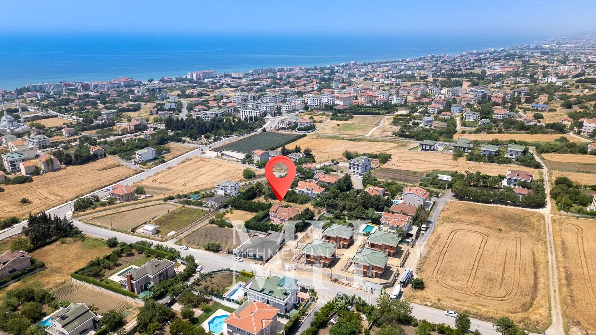 Büyükçekmece Kamilobada Satılık Villa İmarlı 1.303 m2 Arsa