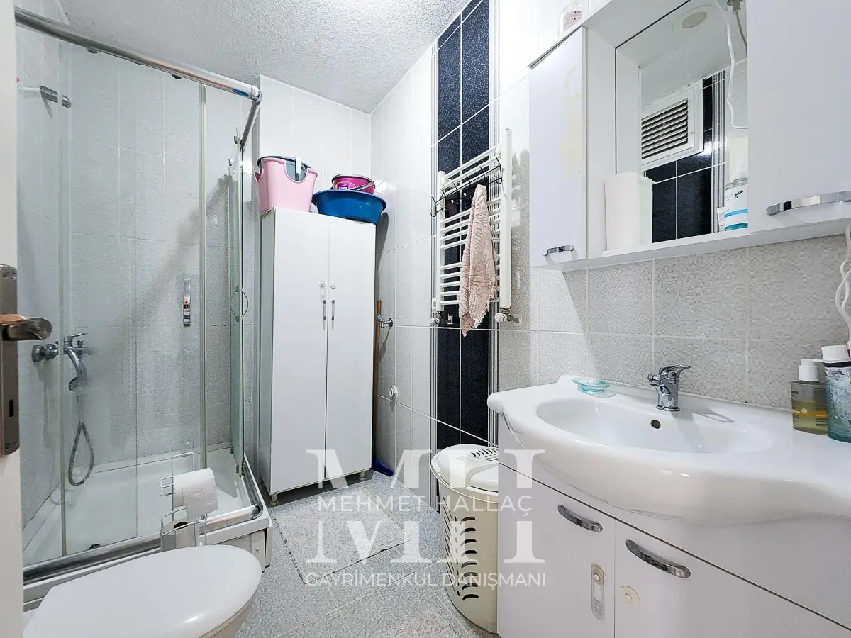 Esenyurt Namık Kemal Mah. Metrobüse Çok Yakın 3+1 Daire