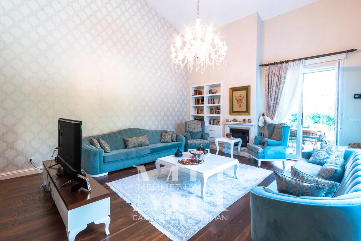 Büyükçekmece Sinanobada Müstakil Bahçeli 5+2 Villa