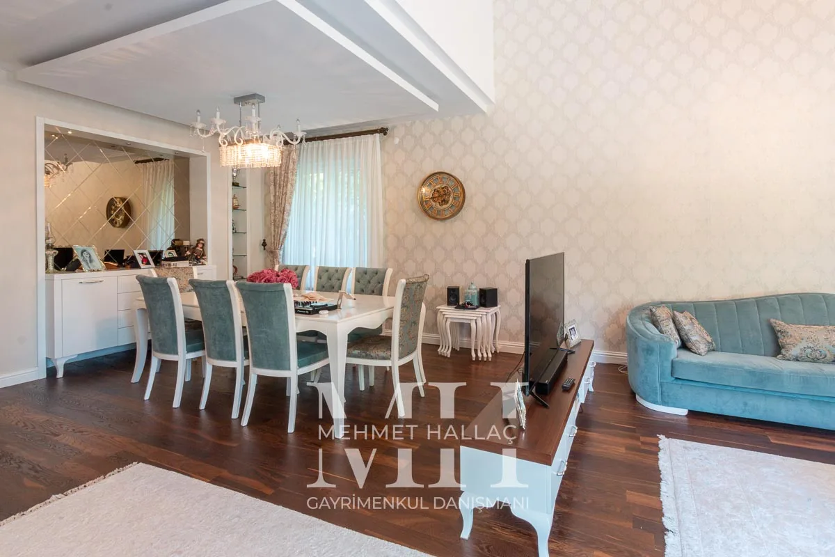 Büyükçekmece Sinanobada Müstakil Bahçeli 5+2 Villa