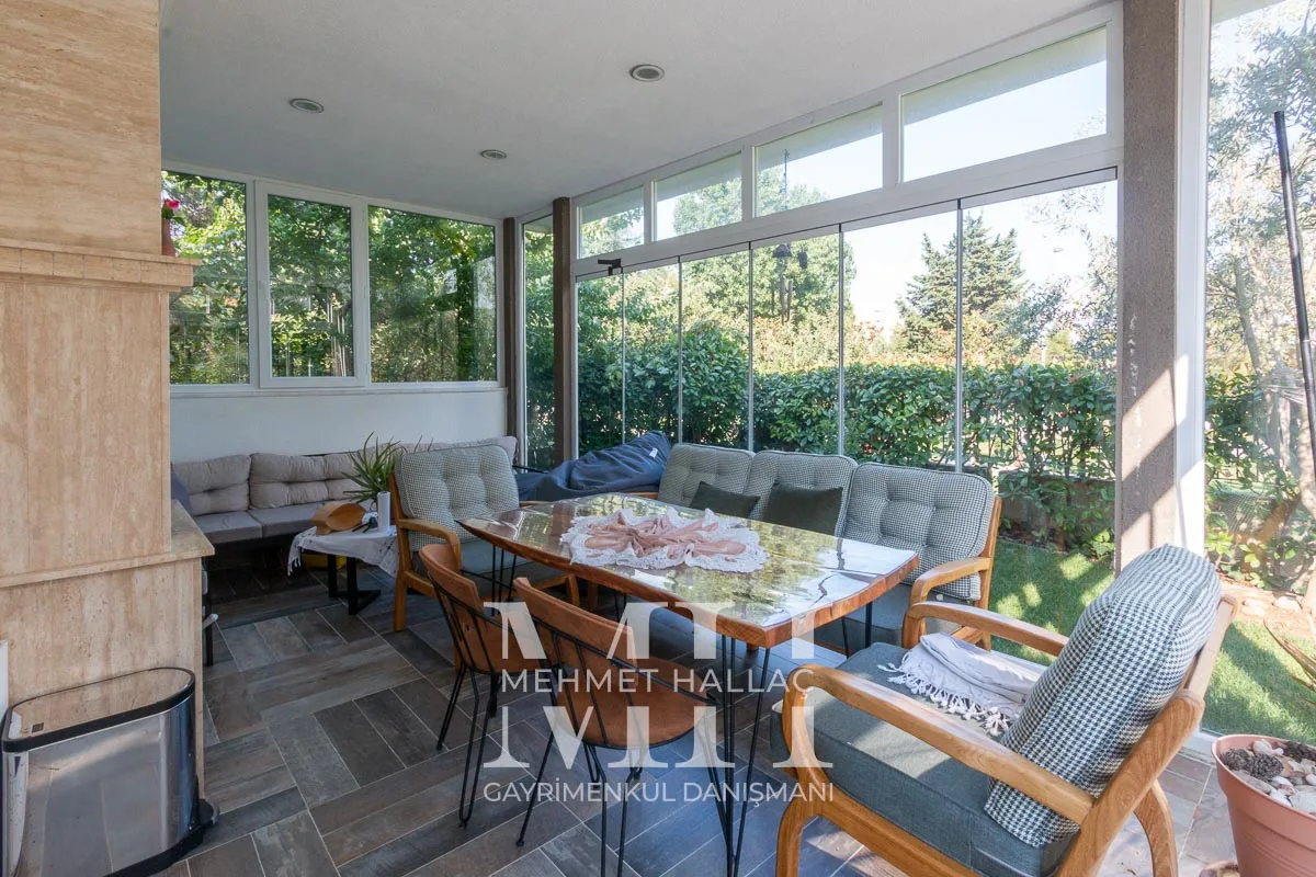 Büyükçekmece Sinanobada Müstakil Bahçeli 5+2 Villa