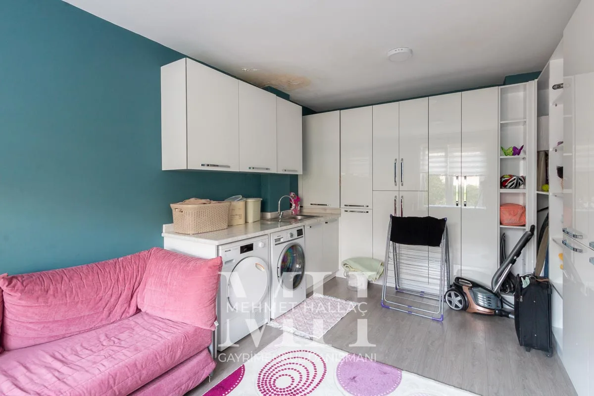 Büyükçekmece Sinanobada Müstakil Bahçeli 5+2 Villa