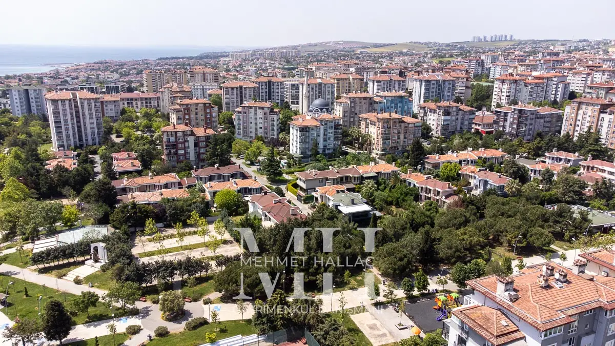 Büyükçekmece Sinanobada Müstakil 420 m2 Bahçeli Villa